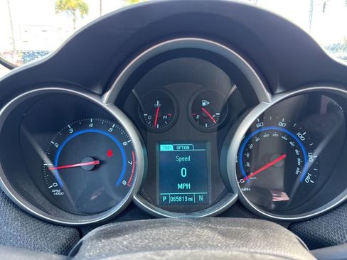 Used 2016 Chevrolet Cruze LT image 13