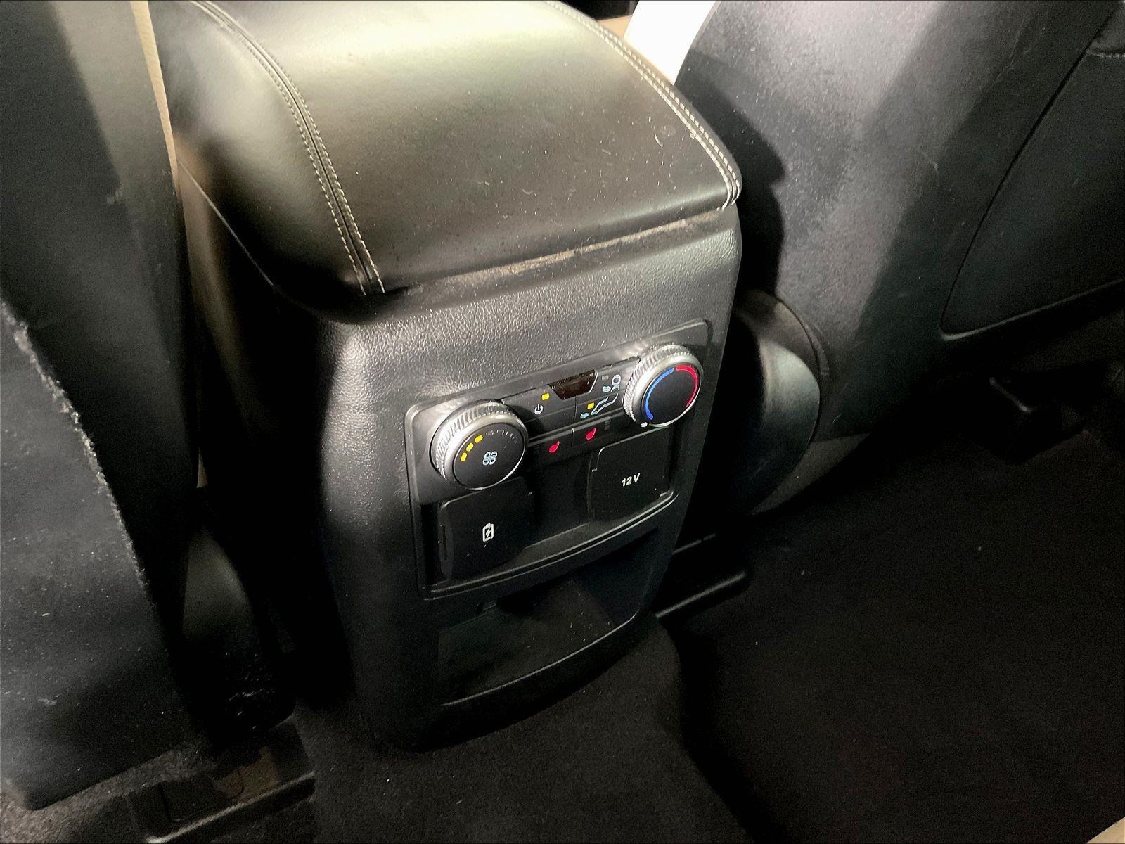 Used 2020 Ford Explorer XLT w/ Equipment Group 202A AWD/4WD image 10