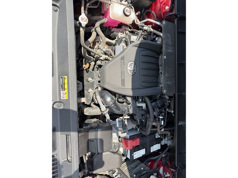 Used 2023 Toyota Highlander XLE AWD/4WD image 33