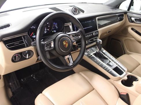 Certified 2020 Porsche Macan GTS AWD/4WD image 4