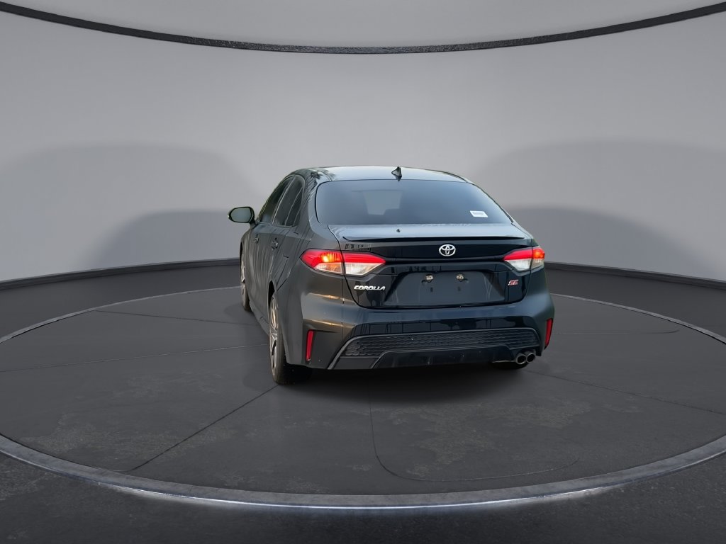 Used 2022 Toyota Corolla SE w/ SE Premium Package FWD image 7
