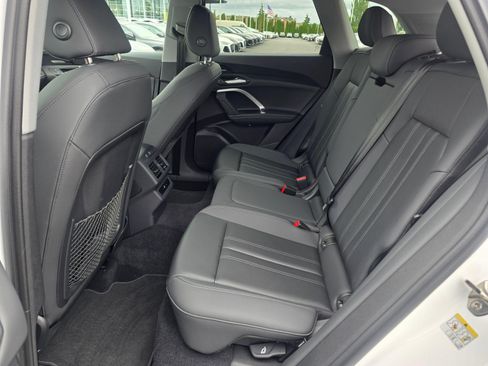 Certified 2025 Audi Q5 Premium w/ Premium Plus AWD/4WD image 18