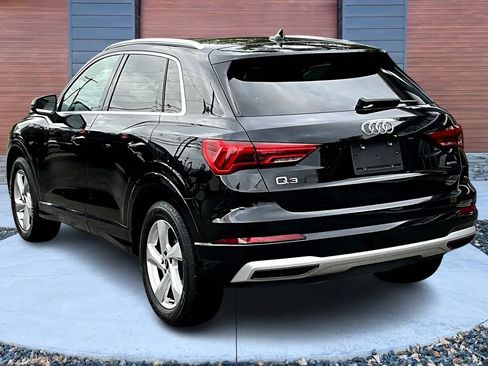 Used 2021 Audi Q3 2.0T Premium image 2