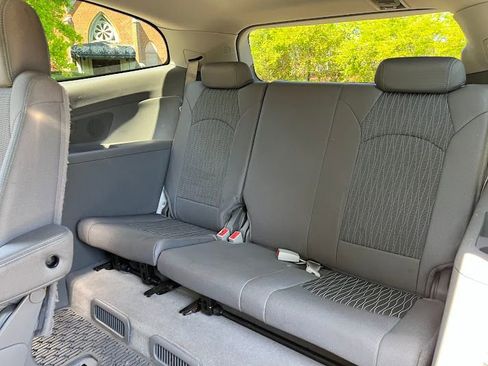 Used 2014 Chevrolet Traverse LT FWD image 42