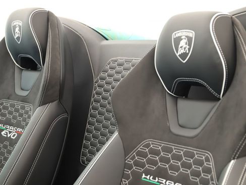 Used 2022 Lamborghini Huracan EVO image 28