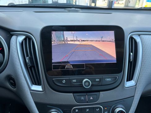 Used 2025 Chevrolet Malibu LT FWD image 11