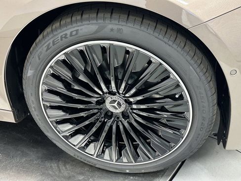 New 2026 Mercedes-Benz E 350 4MATIC Sedan image 14