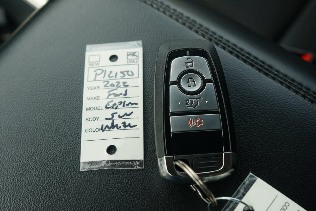 Used 2022 Ford Explorer XLT AWD/4WD image 32