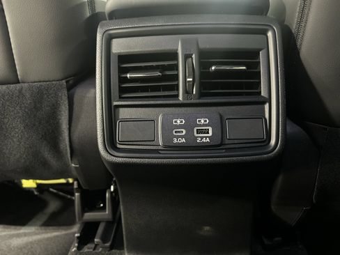 Used 2026 Subaru Forester Premium AWD/4WD image 23