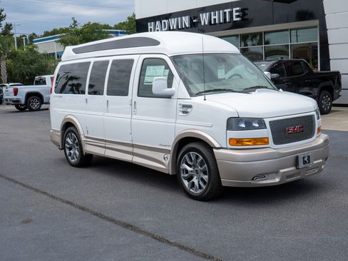 New 2026 GMC Savana 2500 w/ Driver Convenience Package RWD image 1