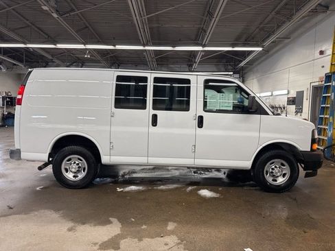 Used 2023 Chevrolet Express 3500 Work Van w/ Driver Convenience Package image 7