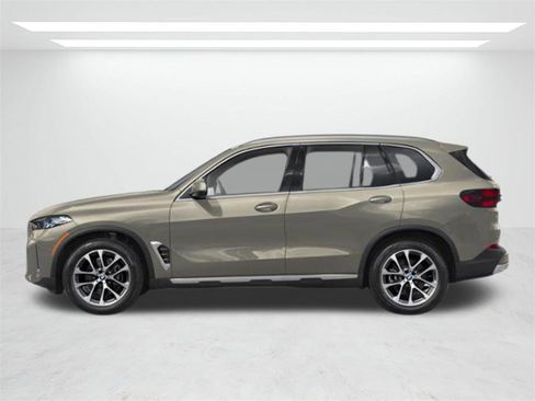 New 2026 BMW X5 xDrive40i w/ M Sport Package image 3
