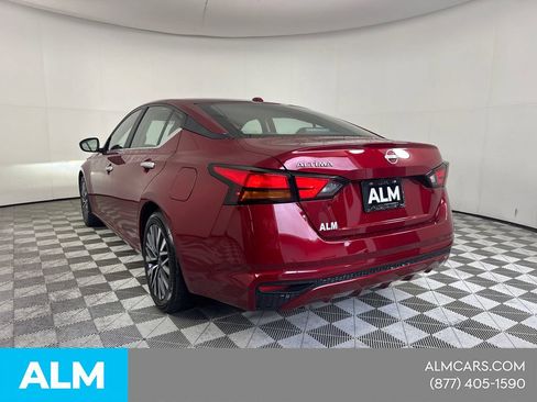 Used 2025 Nissan Altima 2.5 SV FWD image 10