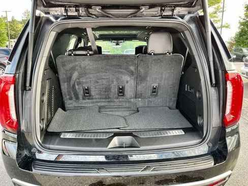 Used 2021 GMC Yukon Denali w/ Denali Premium Package AWD/4WD image 22