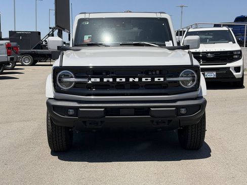 New 2026 Ford Bronco Outer Banks AWD/4WD image 2