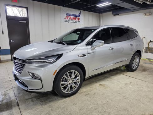 Certified 2022 Buick Enclave Premium AWD/4WD image 1