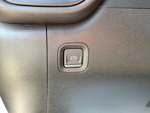 Used 2023 GMC Sierra 1500 Pro w/ Pro Value Package RWD image 17