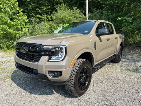 Used 2025 Ford Ranger XLT w/ Black Appearance Package AWD/4WD image 4