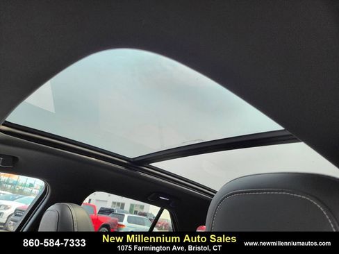 Used 2024 Chevrolet Blazer EV LT image 20