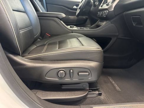 Used 2023 GMC Acadia Denali AWD/4WD image 14