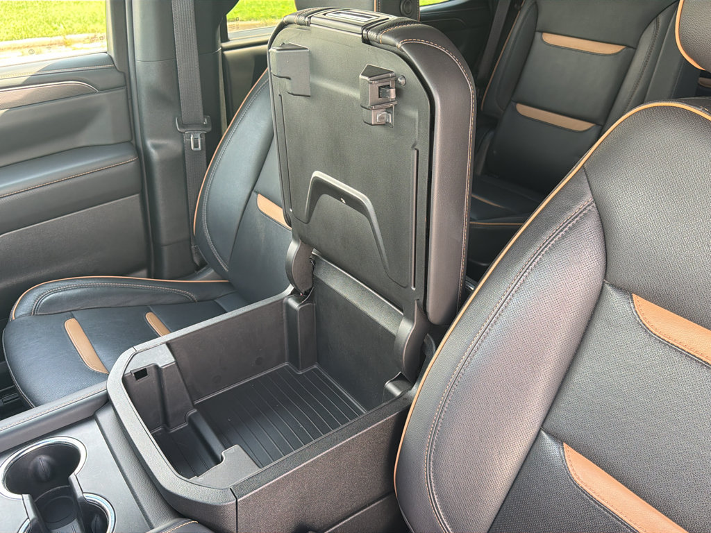 Used 2023 GMC Yukon AT4 AWD/4WD image 19