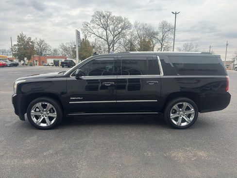 Used 2019 GMC Yukon XL Denali w/ Denali Ultimate Package image 6