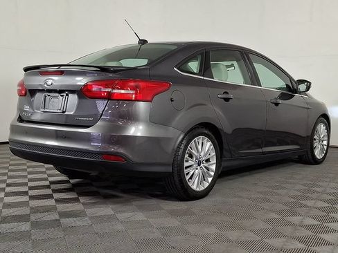 Used 2015 Ford Focus Titanium FWD image 9