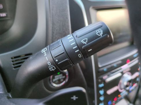 Used 2016 Ford Explorer Limited image 25