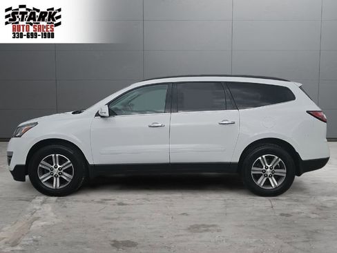 Used 2016 Chevrolet Traverse LT image 2