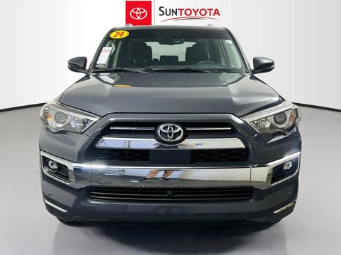 Used 2024 Toyota 4Runner Limited AWD/4WD image 10