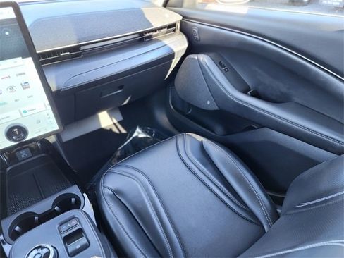 Certified 2021 Ford Mustang Mach-E Premium image 13