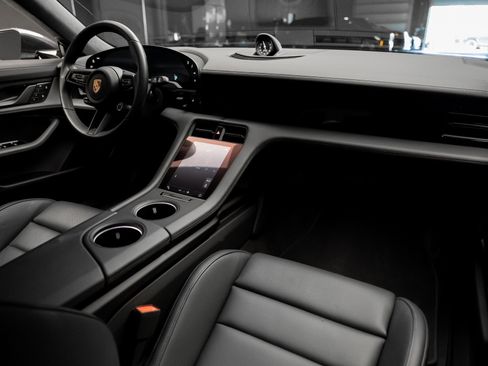 Used 2023 Porsche Taycan GTS image 57