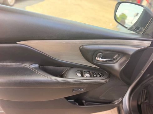 Used 2017 Nissan Murano SL w/ SL Technology Package FWD image 11