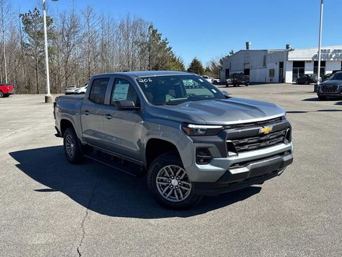 New 2026 Chevrolet Colorado LT w/ LT Convenience Package AWD/4WD image 2