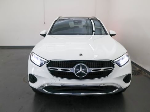 Used 2023 Mercedes-Benz GLC 300 4MATIC image 8