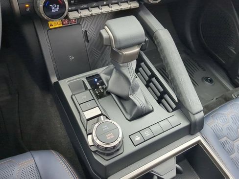 Used 2025 Toyota 4Runner 4WD image 15