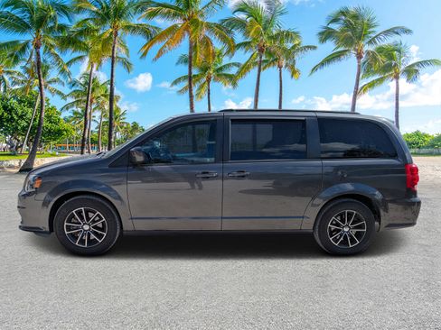 Used 2019 Dodge Grand Caravan GT image 6