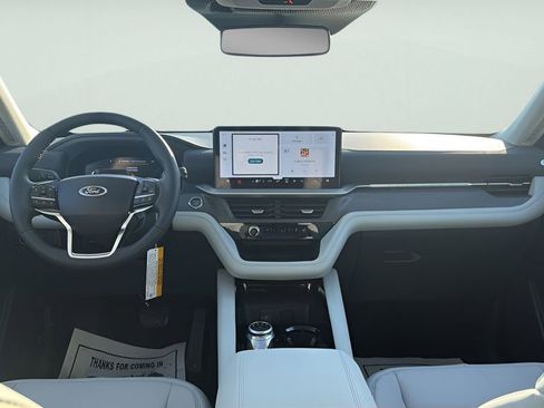 New 2026 Ford Explorer Platinum w/ LUX Leather Package AWD/4WD image 15