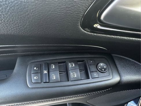 Used 2024 Dodge Durango SXT w/ SXT Blacktop Group image 16