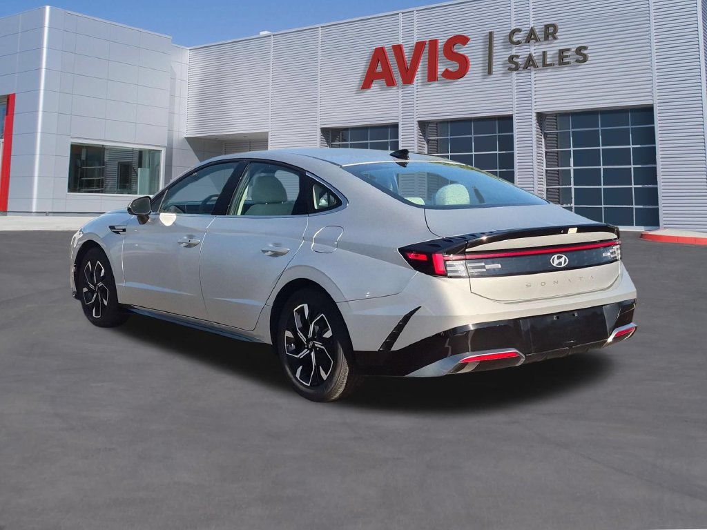 Used 2025 Hyundai Sonata SEL FWD image 9