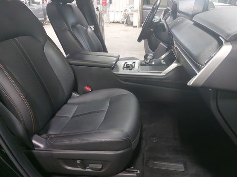 Used 2024 MAZDA CX-90 3.3 Turbo w/ Preferred Plus AWD/4WD image 10
