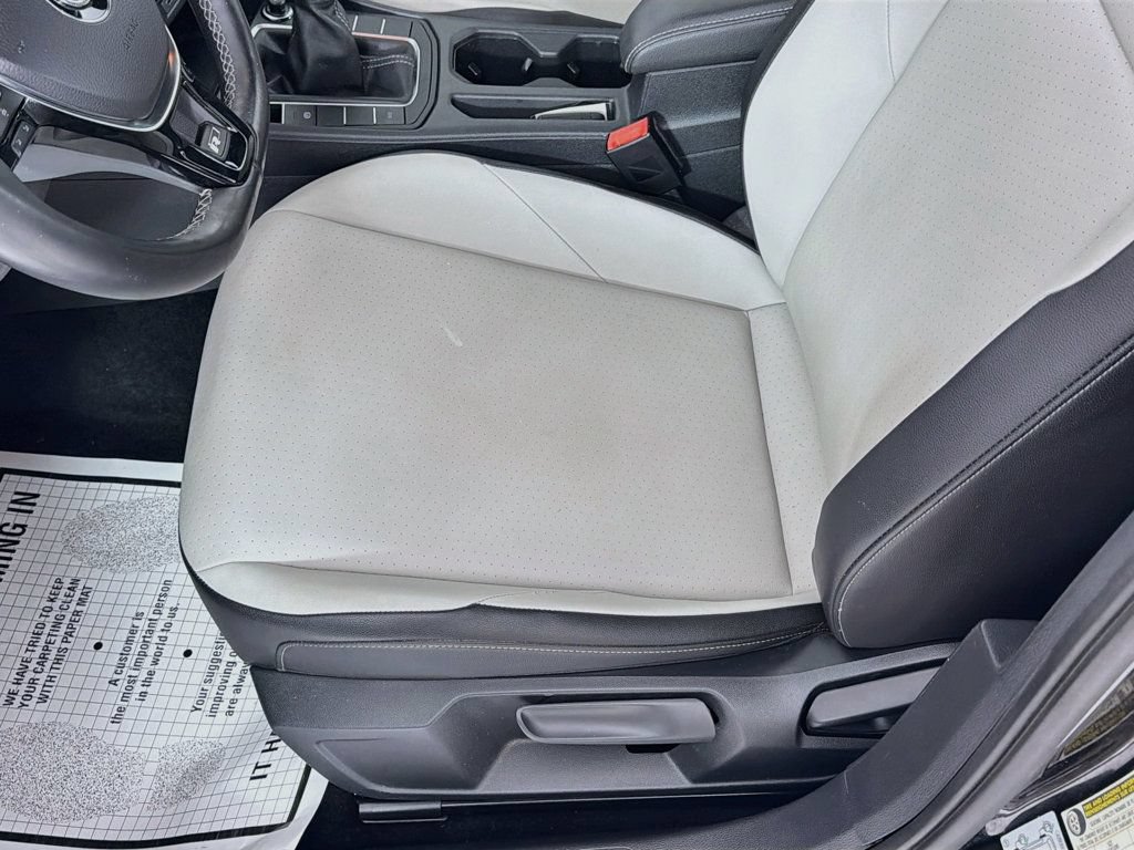 Used 2021 Volkswagen Jetta R-Line FWD image 17