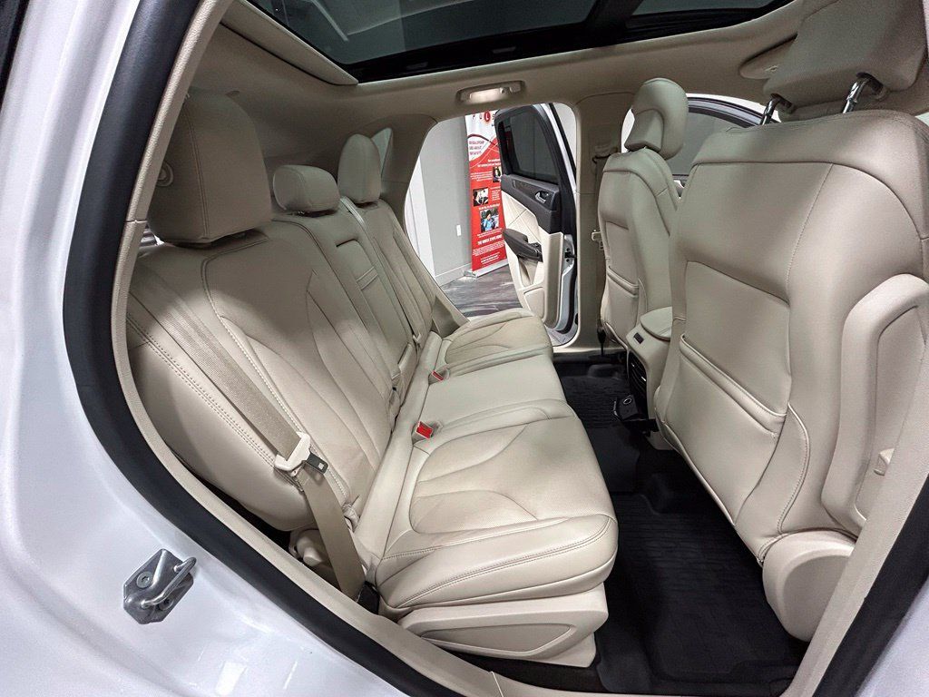 Used 2018 Lincoln MKC Reserve FWD image 44