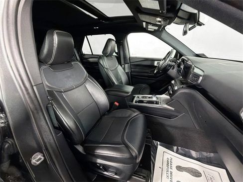 Used 2020 Ford Explorer ST image 28