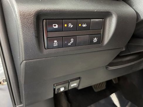 Used 2021 Nissan Kicks S FWD image 29