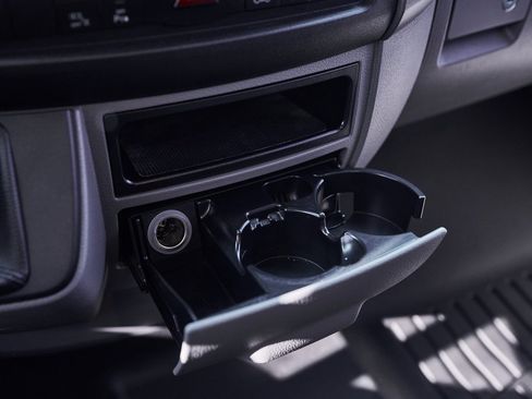 Used 2018 Mercedes-Benz Sprinter 2500 image 63