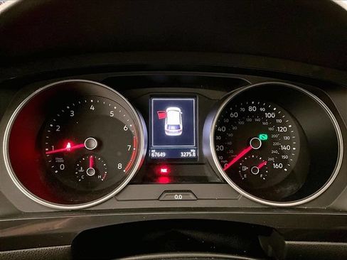 Used 2018 Volkswagen Tiguan SEL FWD image 19