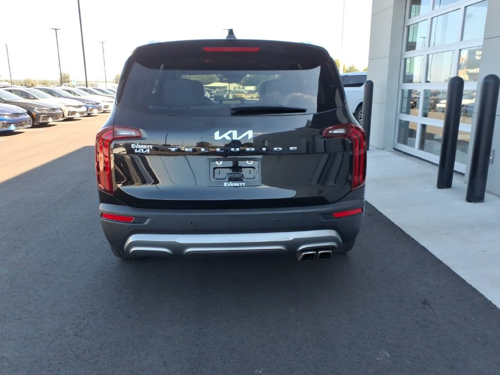 Used 2022 Kia Telluride EX w/ EX Premium Package FWD image 5