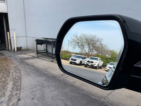 Used 2022 Toyota Tundra Limited w/ Power Package image 20