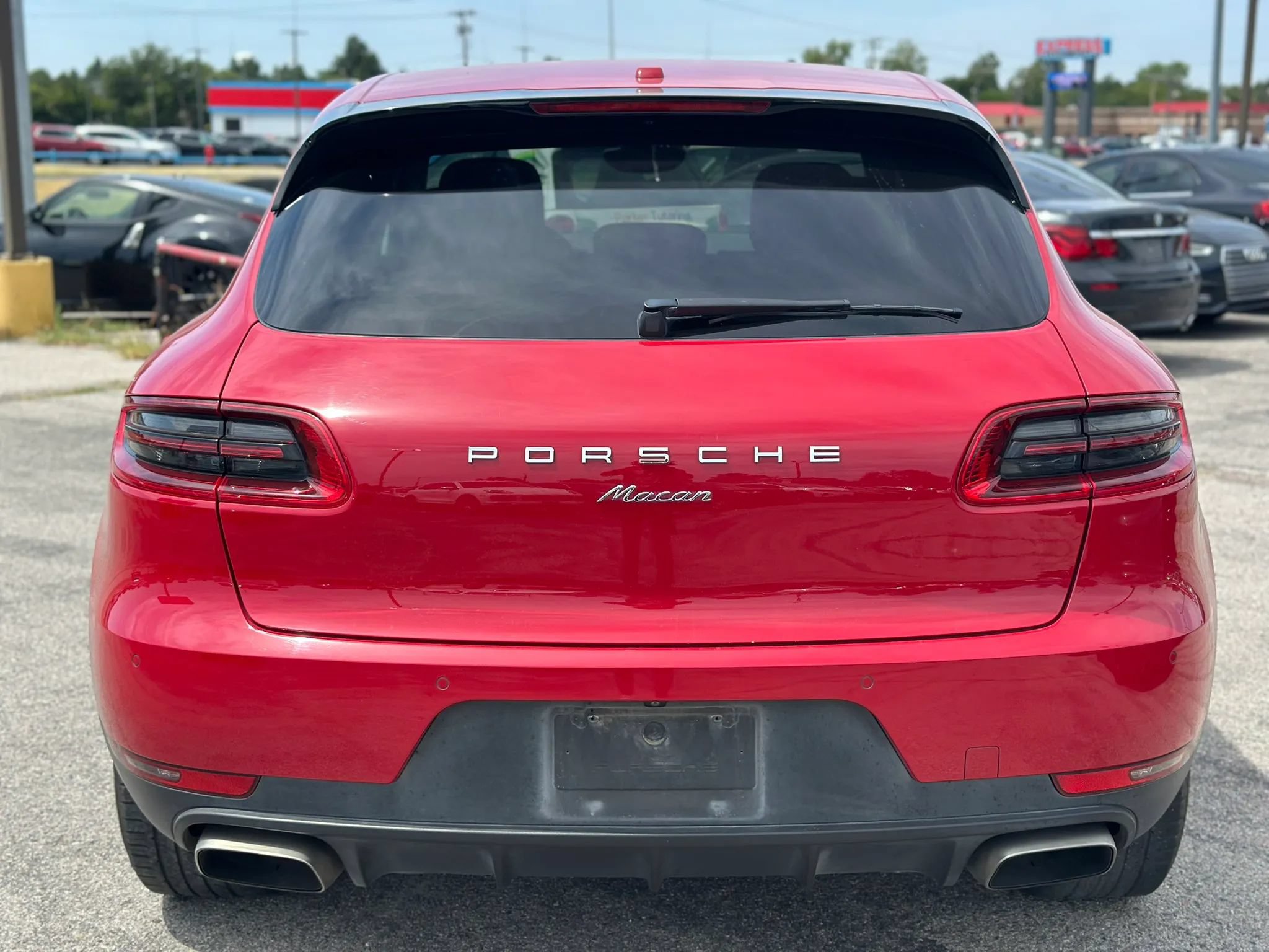 Used 2018 Porsche Macan Sport Edition AWD/4WD image 7